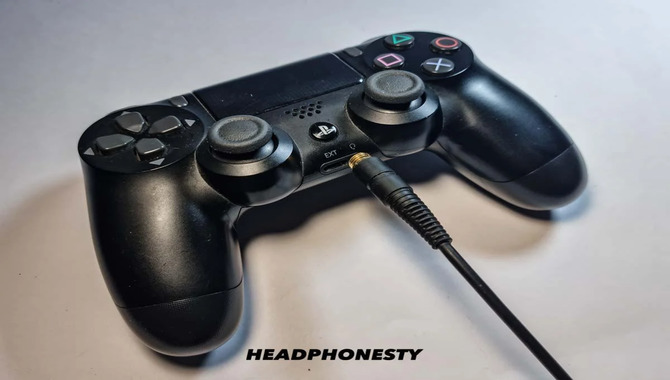 How To Connect Wired Headphones To PS4