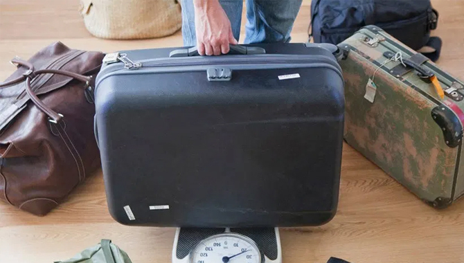 How to Measure the Weight of Suitcase