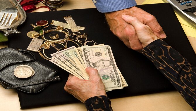 Avoid Wearing Expensive Jewelry Or Carrying Large Sums Of Cash Around In Public