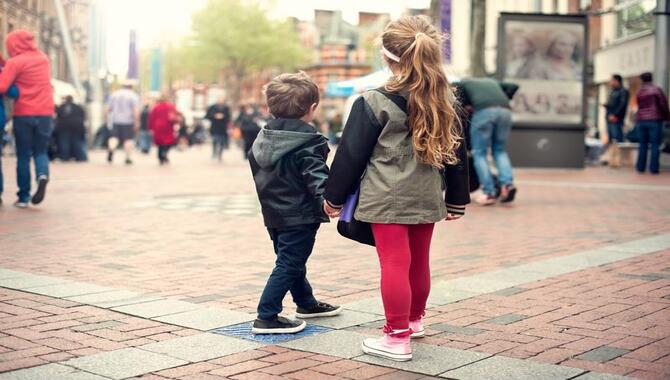 Staying Safe In Public With Kids